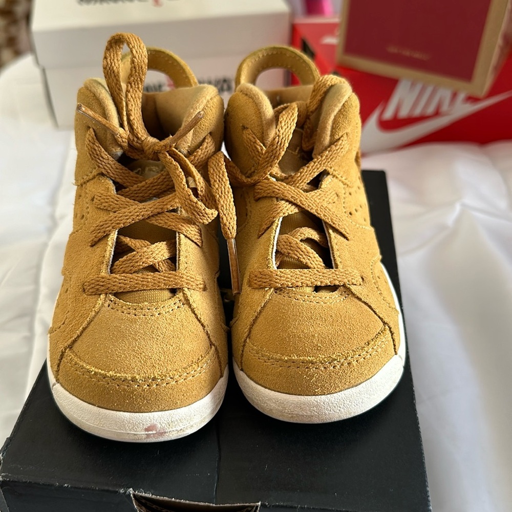 Jordan 6 Retro